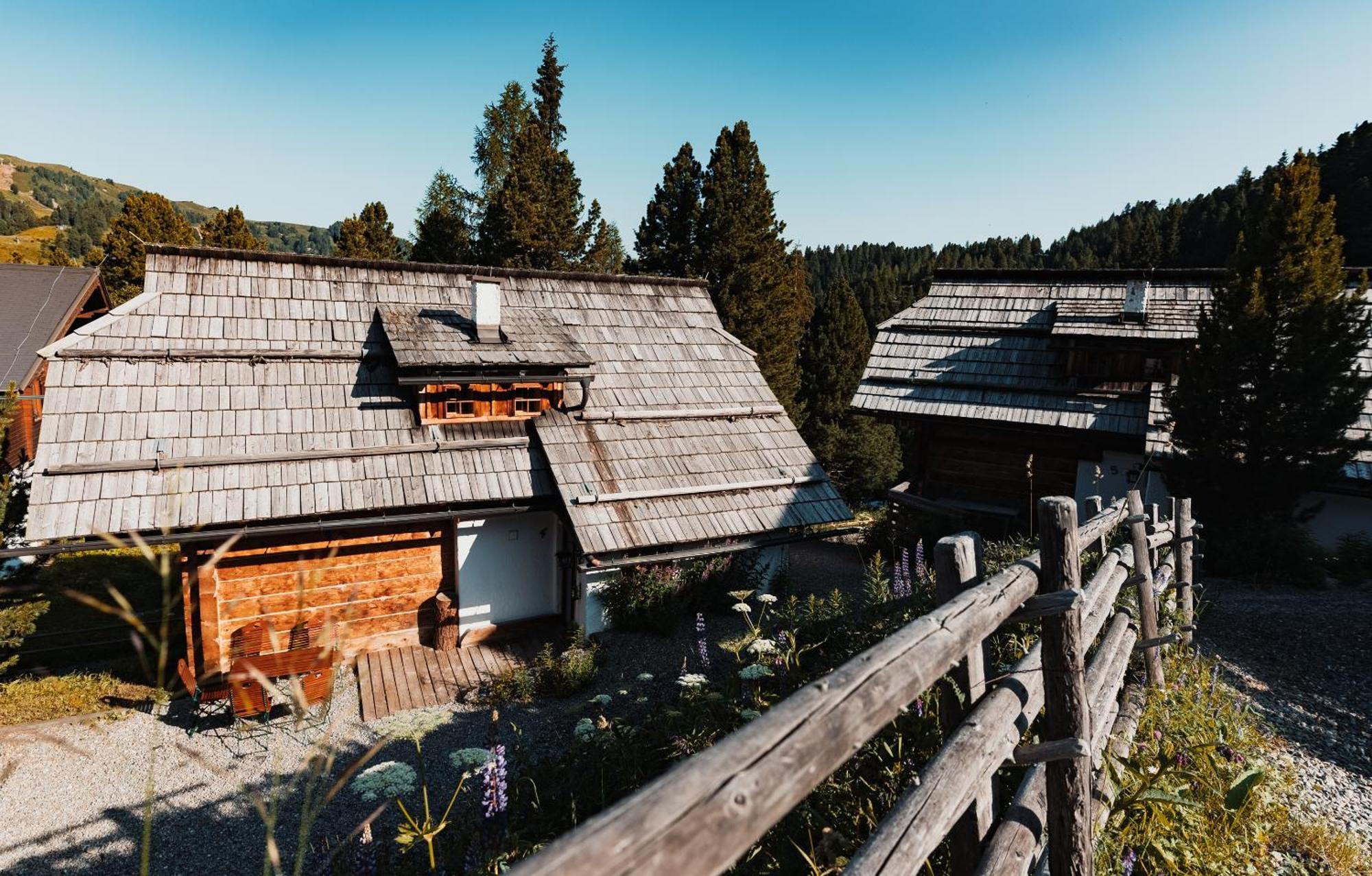 Mei Zeit Huettendorf Turracher Hohe Exterior foto